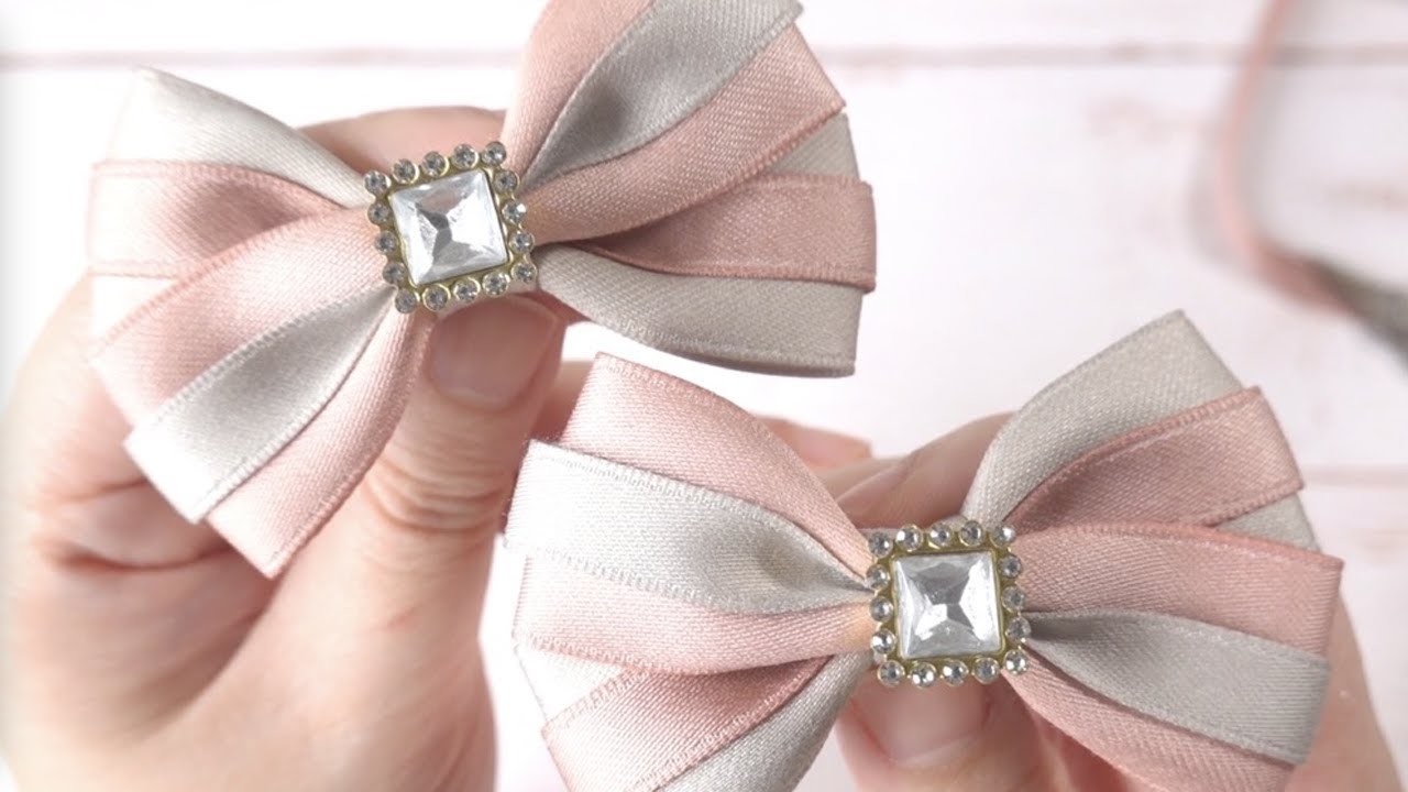 how-to-make-bow-with-ribbon-diy-tutorial-01