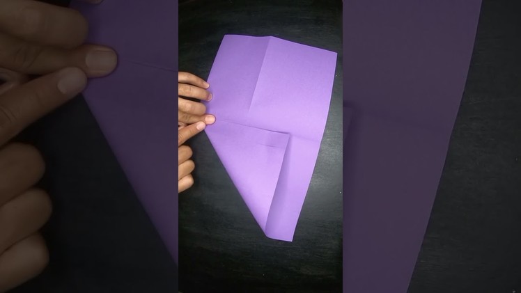 Paper airplane that stay in air the longest