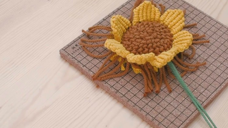 Sunflower Macramé Tutorial