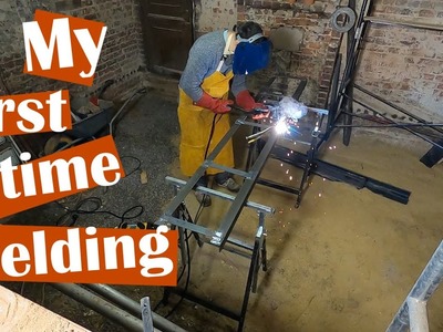A total NOVICE welds for the FIRST TIME in his life!. Renovating 1908 abandoned Belgian farm.Ep.57