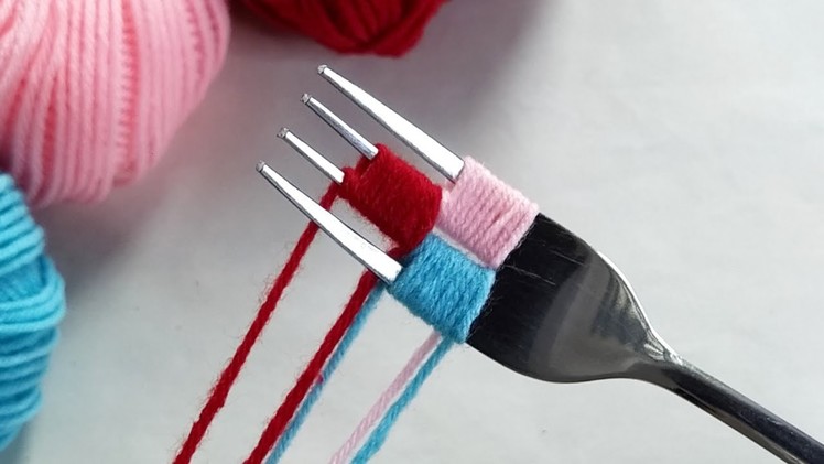Amazing 2 Beautiful Woolen Flower craft ideas with Fork | Easy Sewing Hack