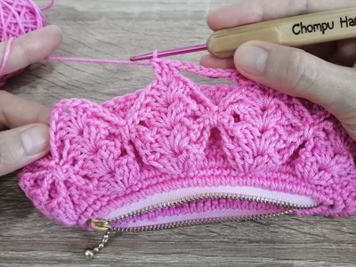 Super Easy Crochet Clutch Bag With Zipper - Step by Step