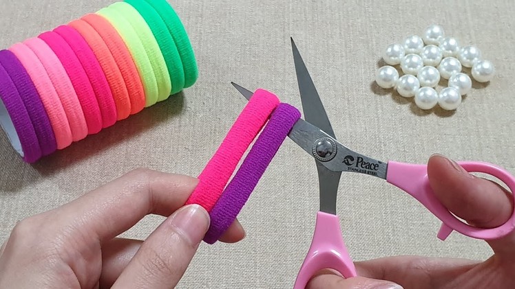 Great idea that anyone can do easily - Creative Hair rubber band craft ideas - DIY Projects and art