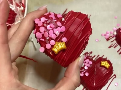 DIY Valentine’s Day Cake Treats!