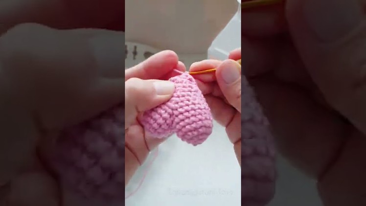 How to crochet a heart - Valentine Bunny amigurumi pattern