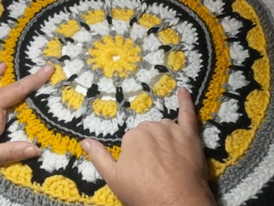 Mandala Crochet Blanket * My Weekend Project