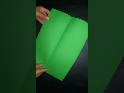 How to make a paper airplane (Tutorial)