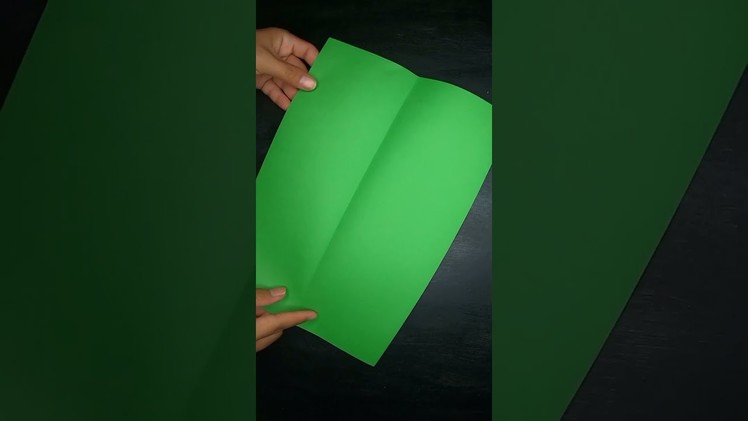 How to make a paper airplane (Tutorial)
