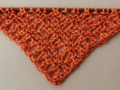 Modello scialle triangolare punto traforato ai ferri. How to knit lace shawl.