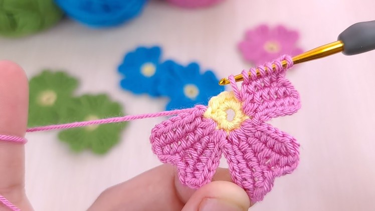What do you think I'm knitting?????Super Easy Crochet Knitting Model ~Şahane Tığ İşi Örgü Modeli DIY