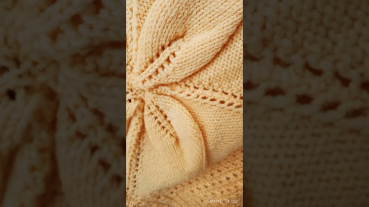 Subscribe ???? knitting hub for beautiful and latest sweater design#knittinghub #shawl#winterstall
