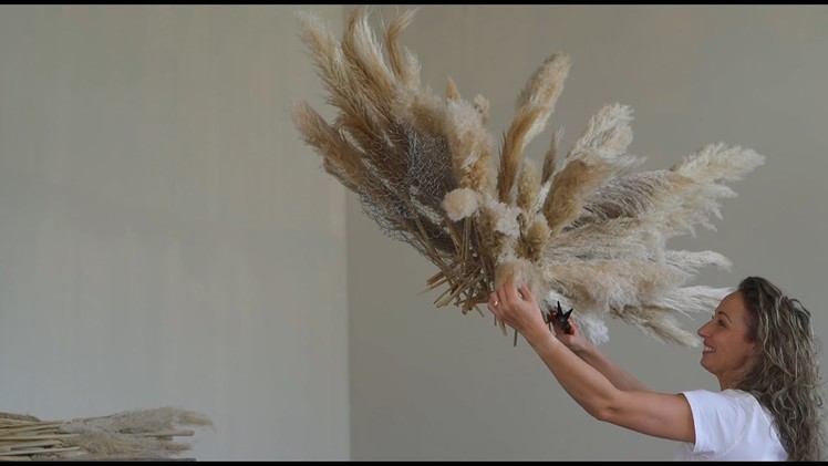 How to Make a Hanging Pampas Grass Chandelier [DIY]