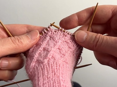 Knitting tutorial: How you cross the stitches in the diamond stitch