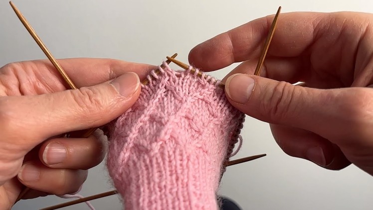 Knitting tutorial: How you cross the stitches in the diamond stitch