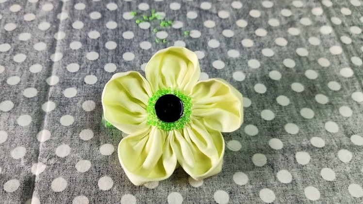 DIY fabric flower clips, flower clips