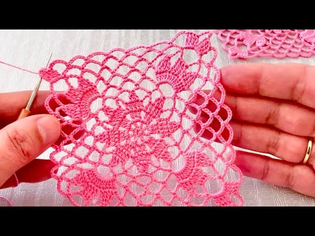 BOTH CHIC and EASY Multipurpose Crochet Motif Tutorial