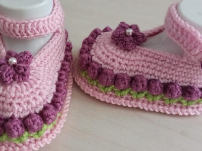 Easy Tulip Pattern Crochet Baby Booties Model