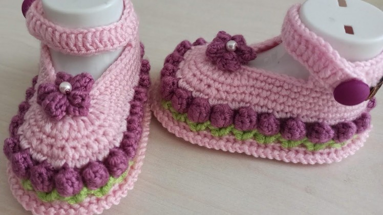 Easy Tulip Pattern Crochet Baby Booties Model