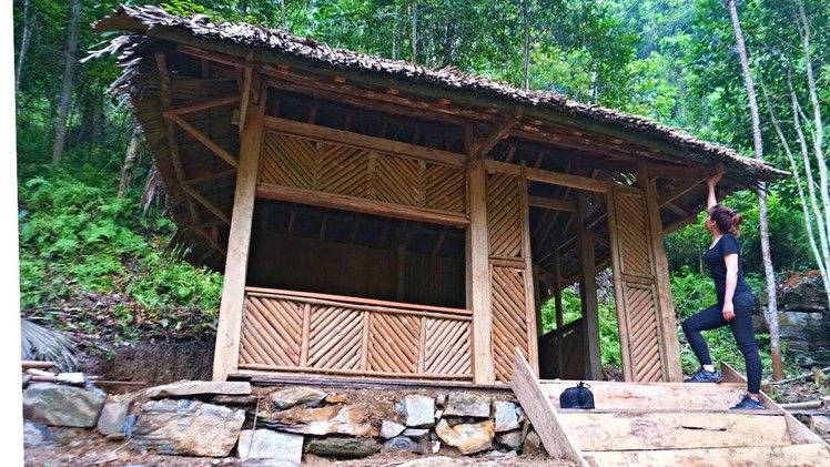 Selena's DIY bamboo house in the woods - Complete safety walls | Bushcraft