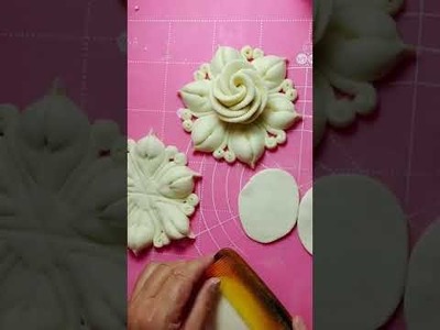 How to turn paper into flowes027