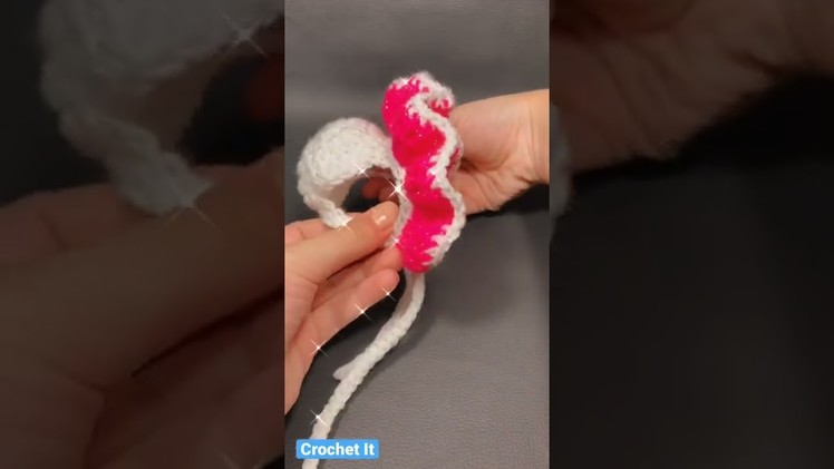 Crochet pet ruffle Bonnet and Collar set ~ Crochet It