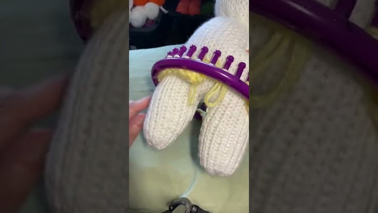 Loom knitting bunny outfit part 4