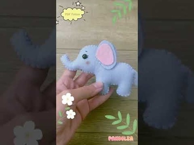 Elephant felt stuffed animals pattern . DIY felt doll with easy instructions tutorial. Nursery decor