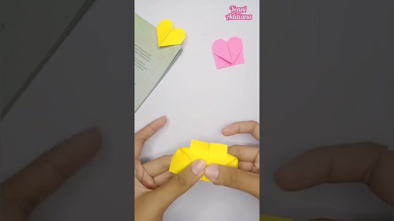 Origami Heart Bookmark - Easy Paper Craft Tutorials #shorts