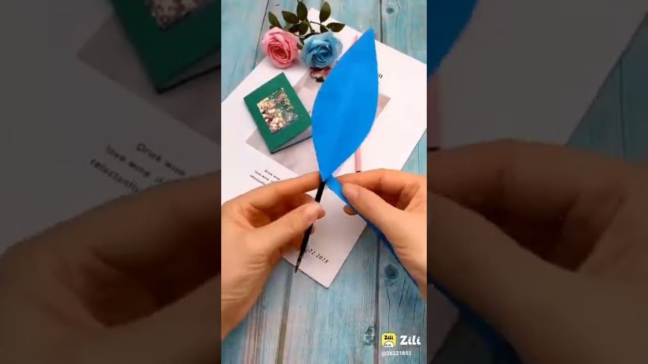 5 minute art'craft video with paper craft work easy pen dacoration homemade art????likes???? and comments????