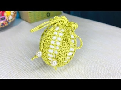 Video review of crocheting an Easter egg green bag cover.