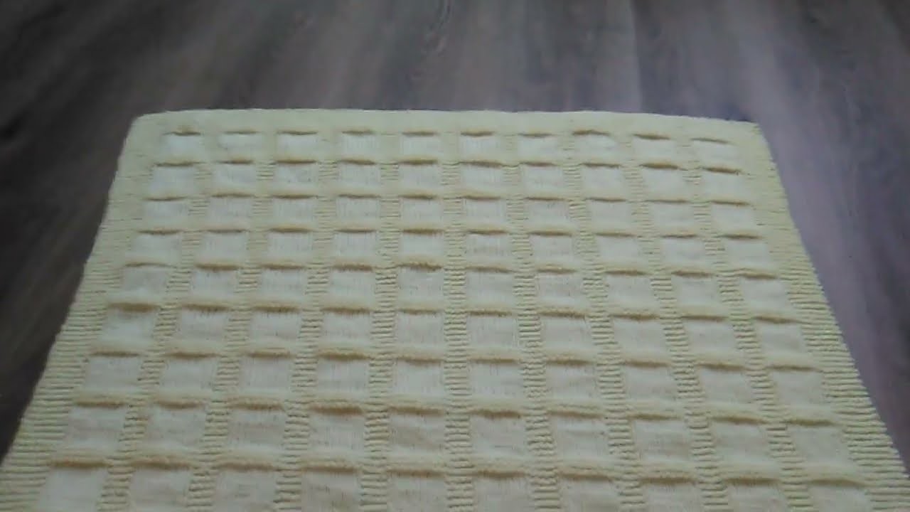 Sunny Baby Blanket- Free knitting pattern by Lucy Sinkler. Link to free pattern in description box.