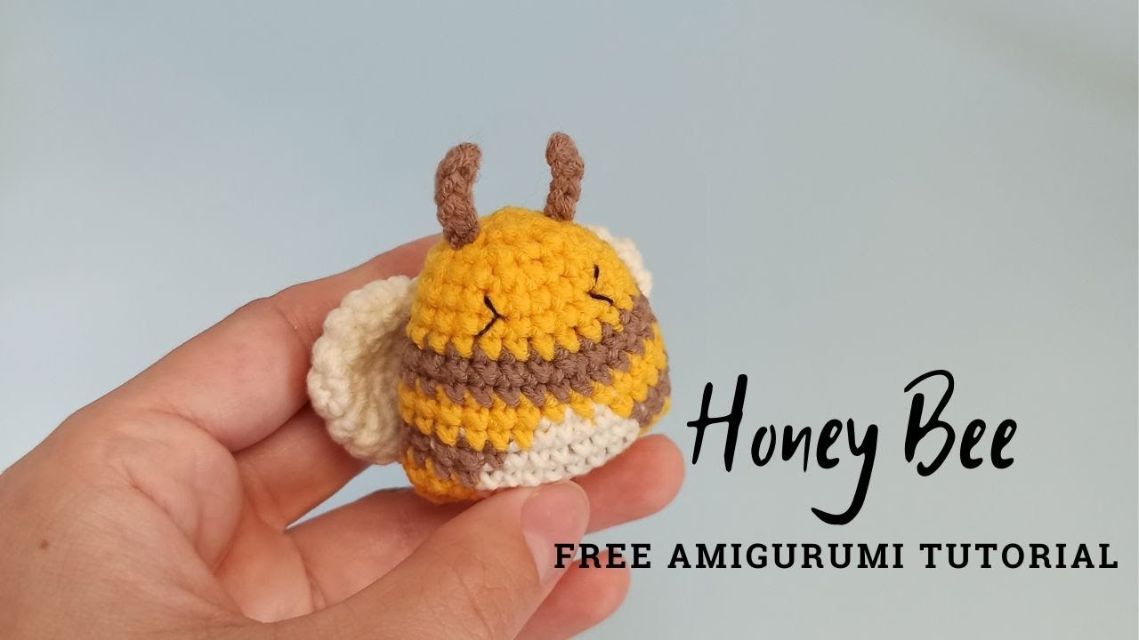 Free Crochet Pattern Honey Bee Keychain | Step-by-step Amigurumi Tutorial