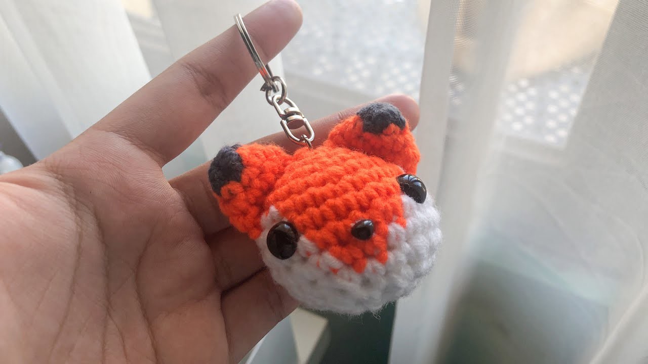 FREE PATTERN SMALL FOX KEYCHAIN | crochet tutorial