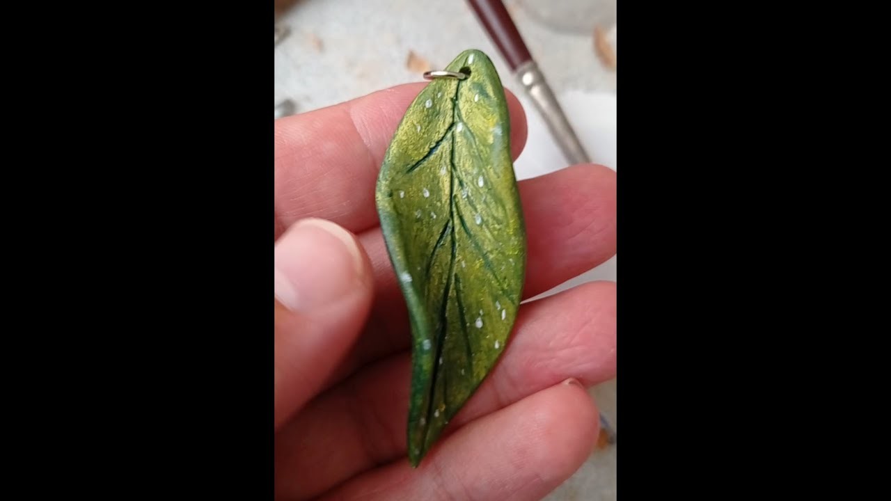 Leaf #Necklace ???? #Subscribe ❤️ #diy #ceramic #handmade #shorts #design #resin #pendant #clay