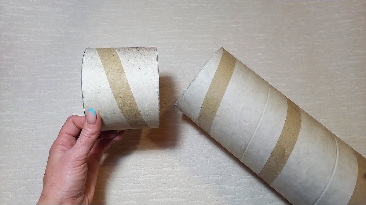 From a cardboard tube, a chic item for the home.DIY crafts for the home.