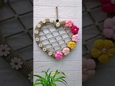 Make a simple wall hanging crafts