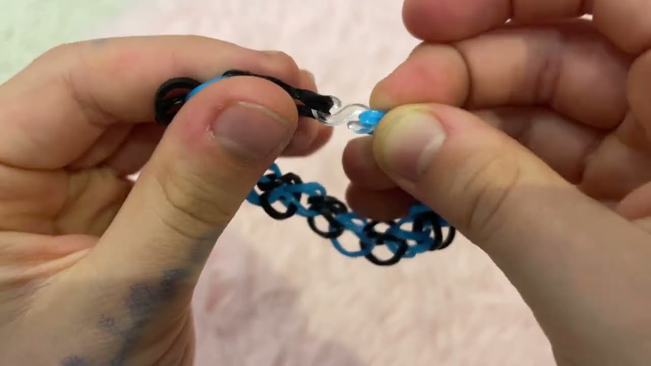 How To Make A Bracelet On A Rainbow Loom Tutorial