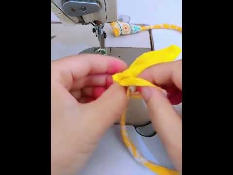 Sewing of hanging ornaments for lotus leaf rolls