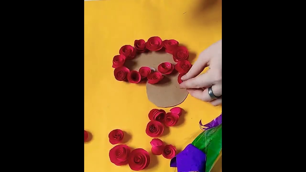 Easy and beautiful flower gift card making with paper.diy quilling rose.flower bouquet card #shorts