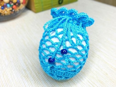 Video review of crocheting an Easter egg blue bag cover.