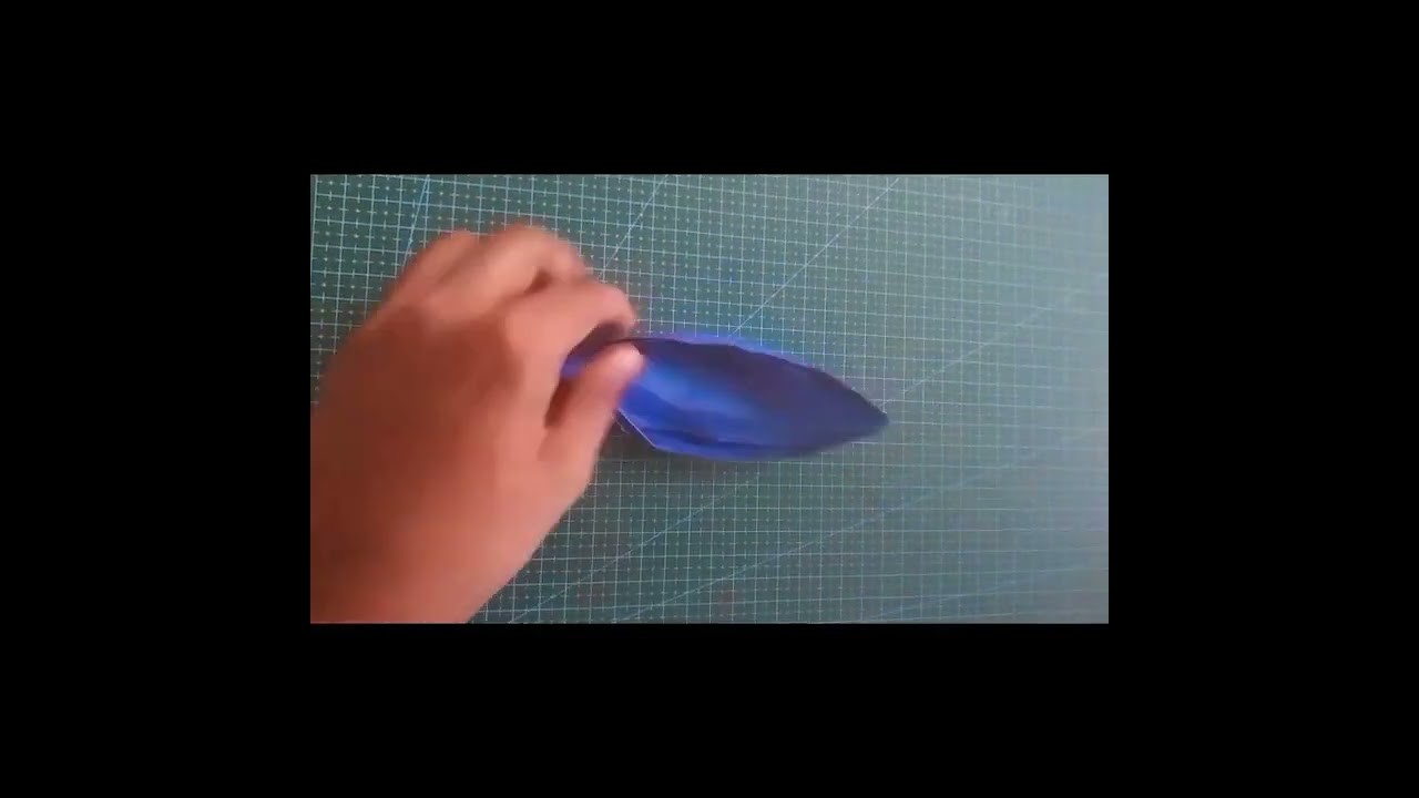 One hand origami by AD full making video in my channel subscribe to watch.