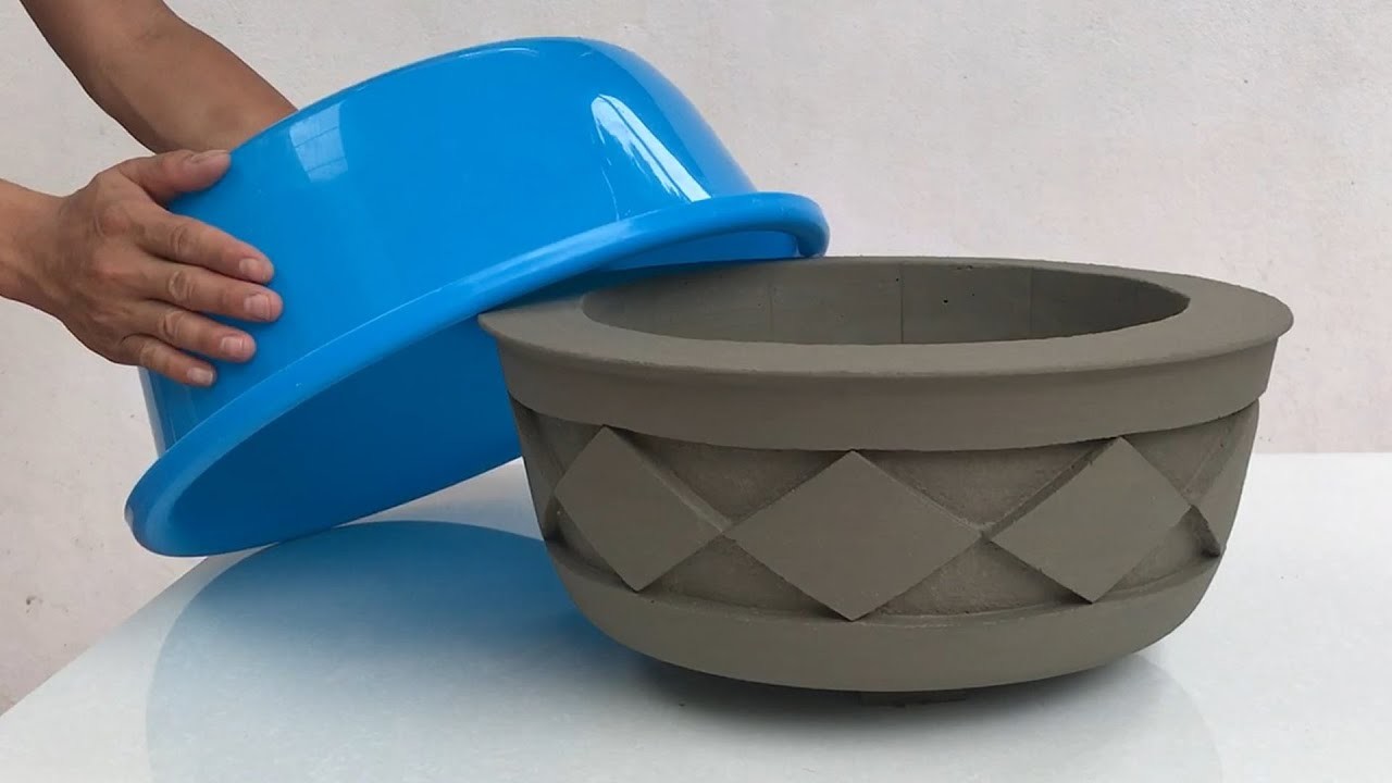 The Idea Of Making Beautiful Flower Pot From Plastic Pot And Cement
