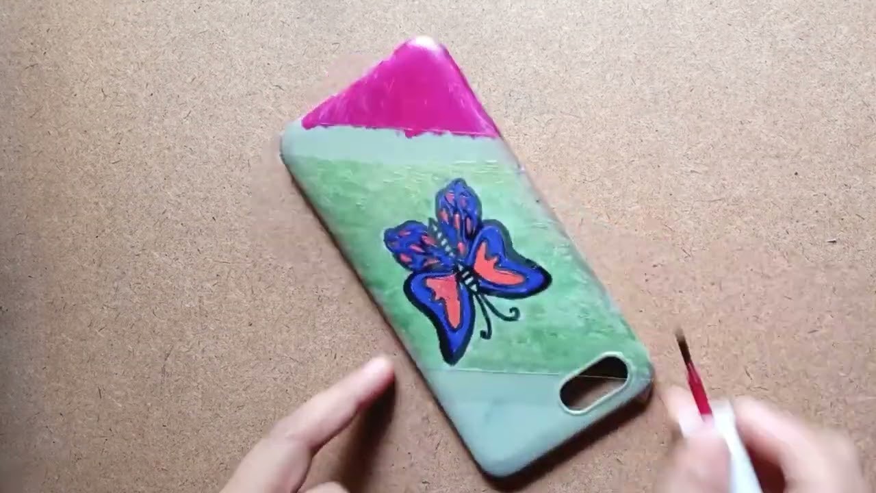 #mobilecover#painting#nailpolish Mobil cover painting with nail polish. .❤️