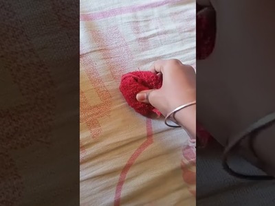 Making ball with single hand