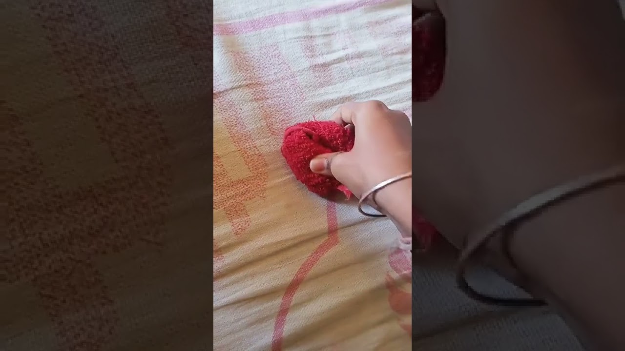 Making ball with single hand