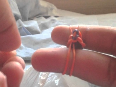 How to make a rubber band bracelet w.fingers