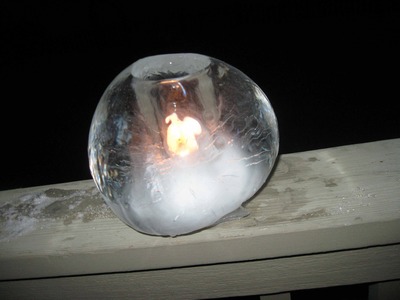 How to make Ice Globes, cool candle-lit luminaries