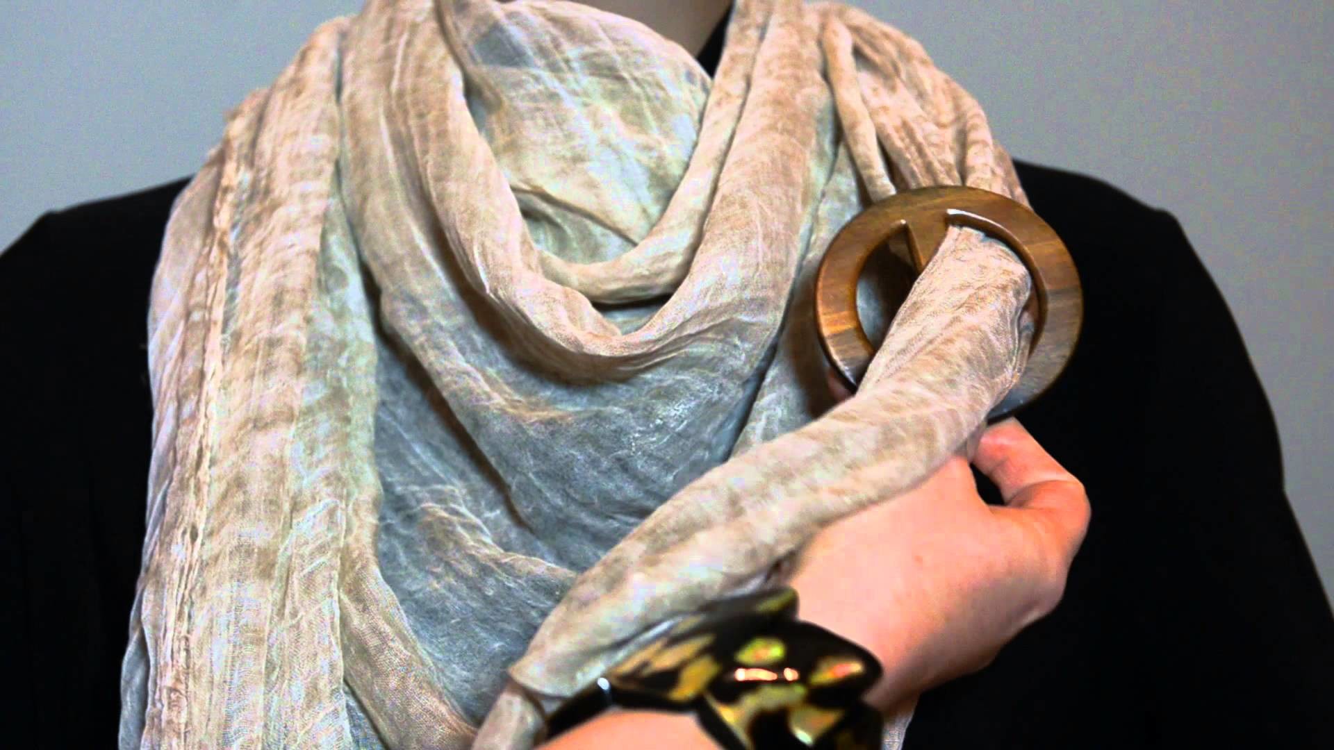 How to tie Scarf Ring Cowboy Knot