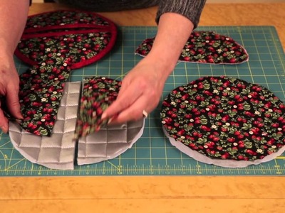 Learn to make a pot holder in 4 easy steps