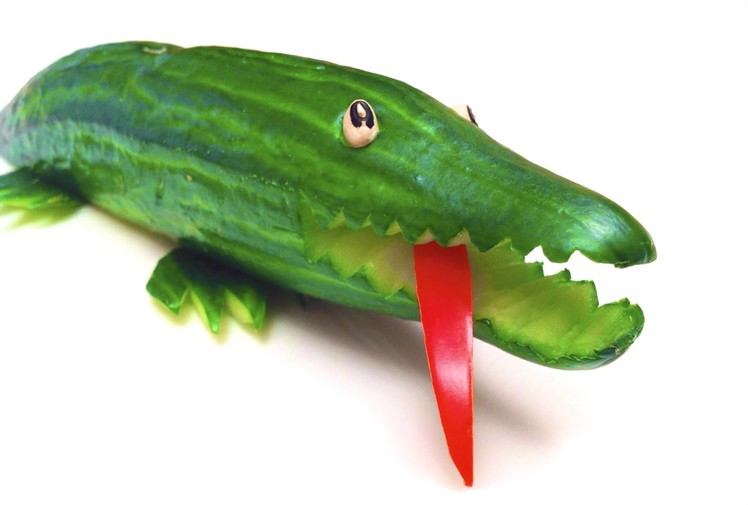 DIY: How To Make a Cucumber Crocodile (HD)